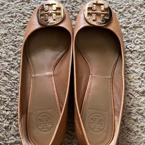 Tan Tory Burch flats size 10, gently used